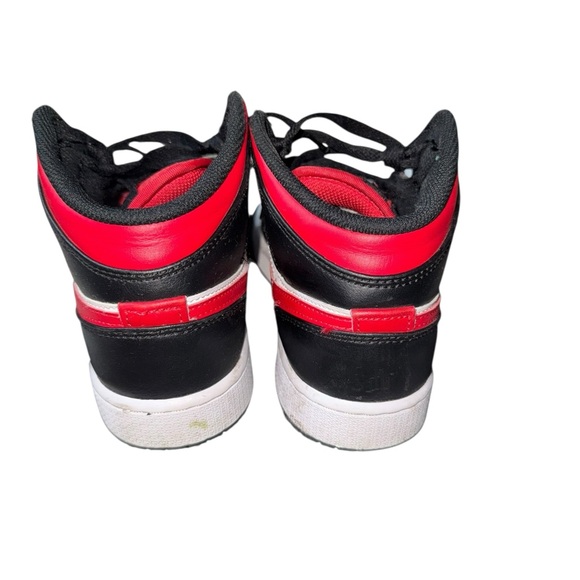 Nike Black and Red Sneakers High-Top Leather - Picture 4 of 6